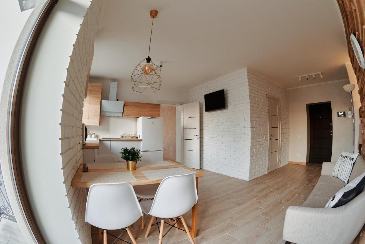City Centre Apartment Kolomyia Bagian luar foto