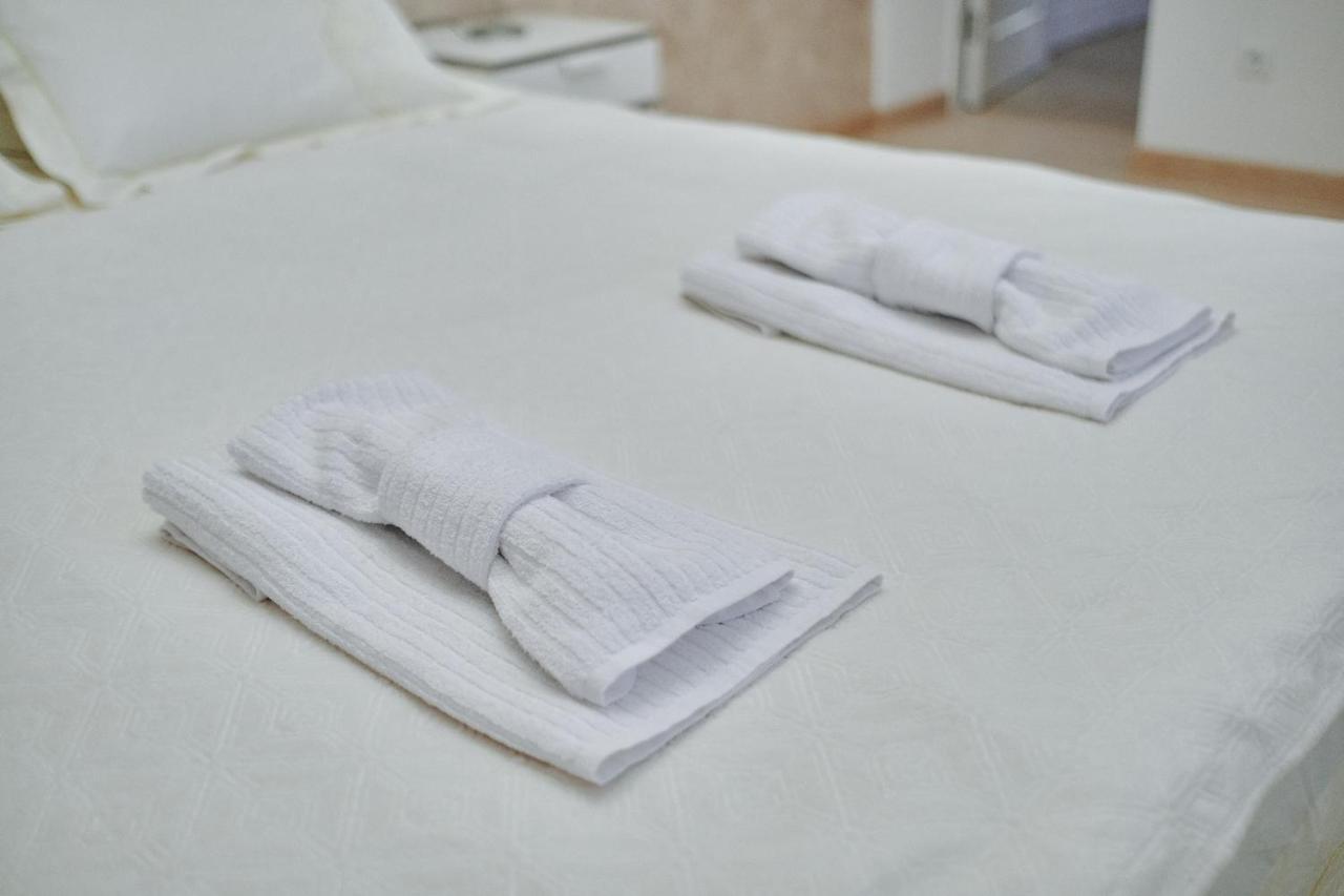 City Centre Apartment Kolomyia Bagian luar foto