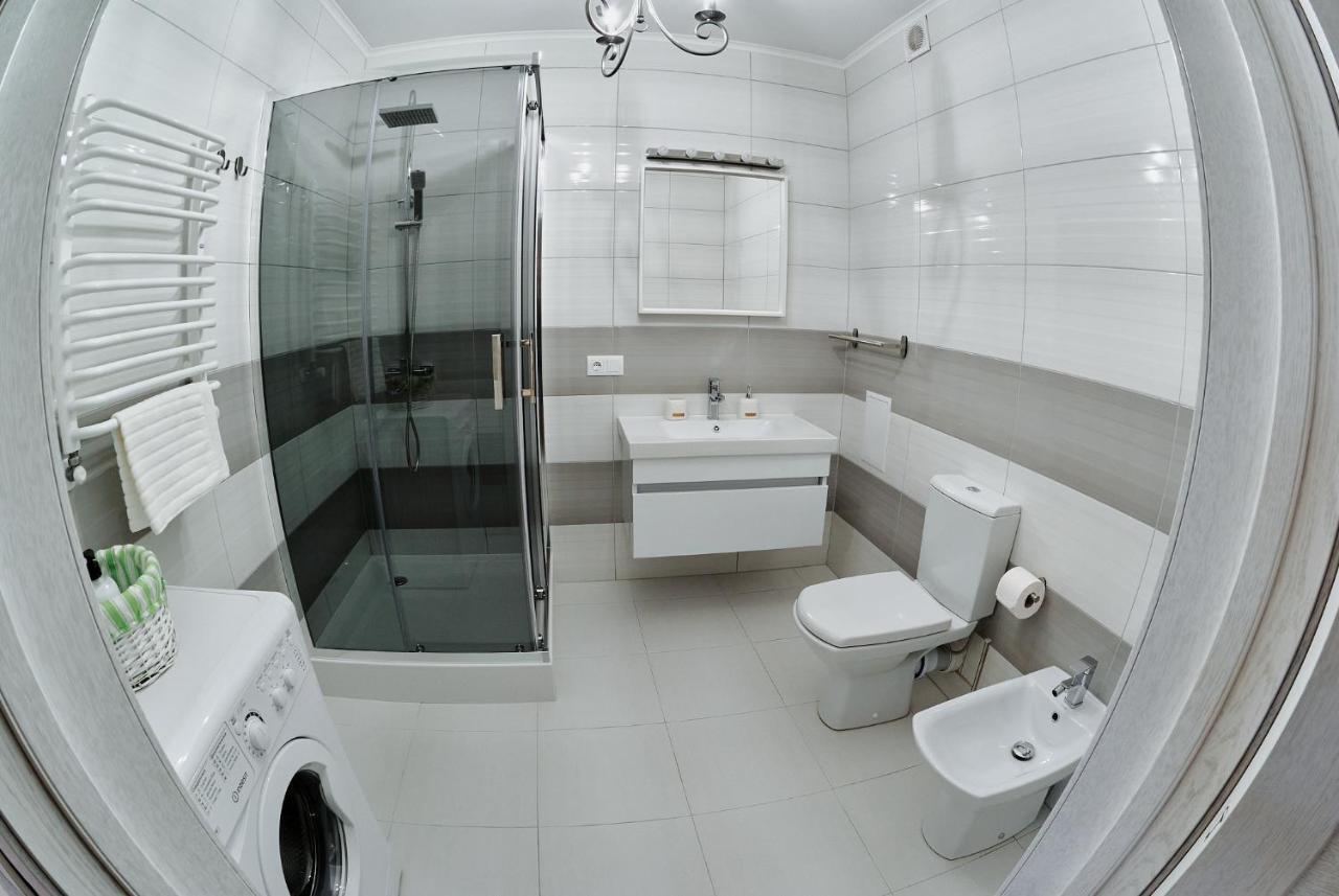 City Centre Apartment Kolomyia Bagian luar foto