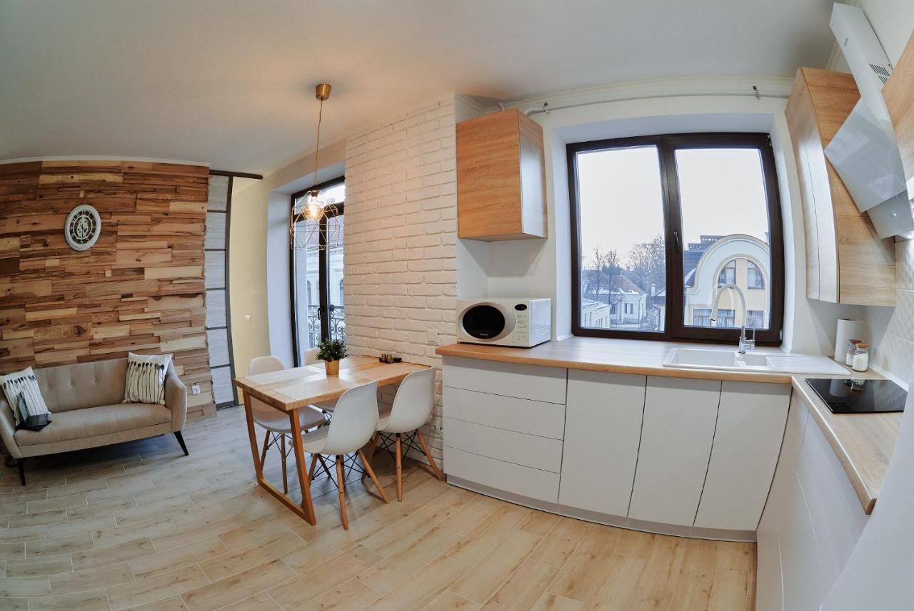 City Centre Apartment Kolomyia Bagian luar foto